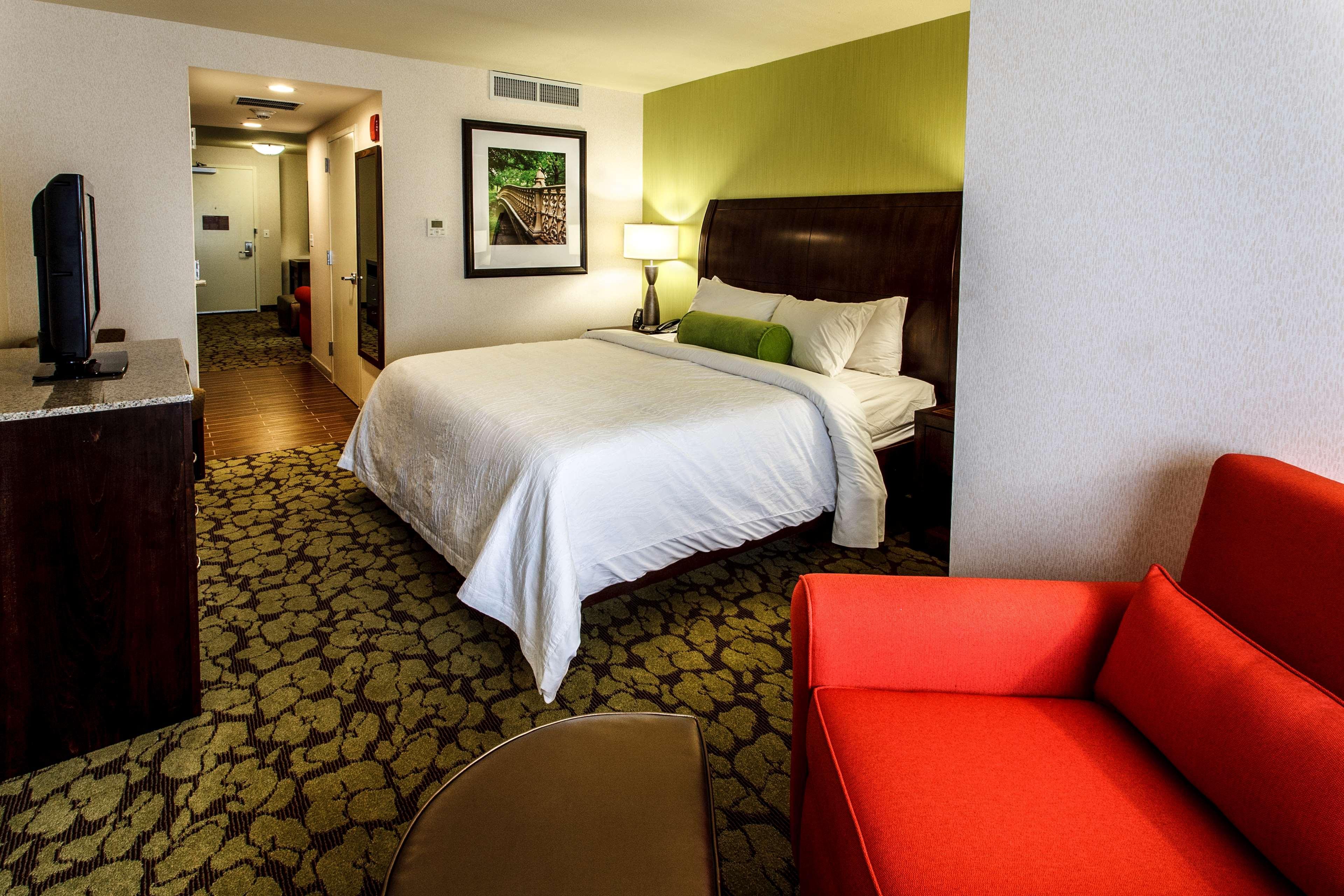 Hilton Garden Inn New York/Staten Island Dış mekan fotoğraf