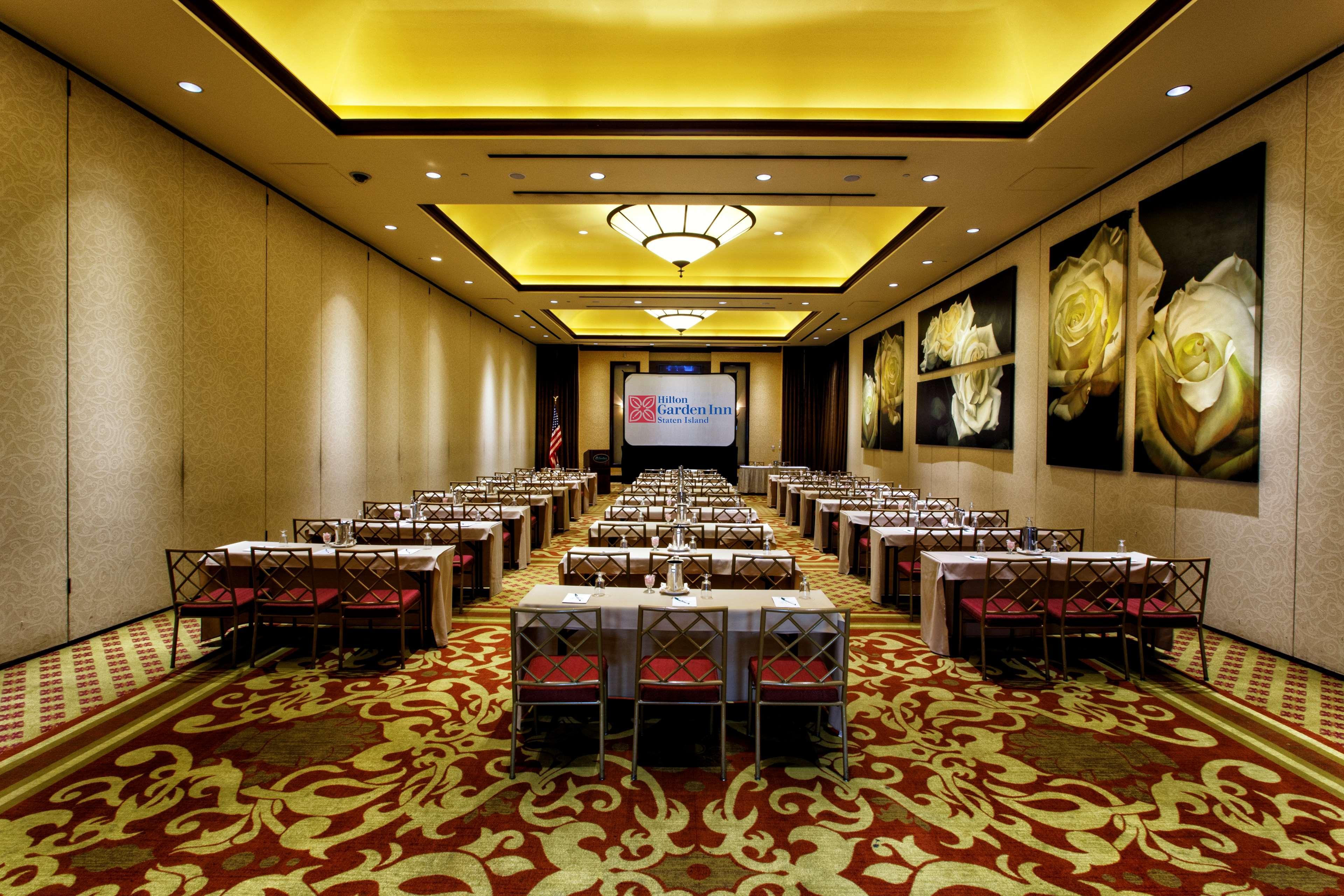 Hilton Garden Inn New York/Staten Island Dış mekan fotoğraf